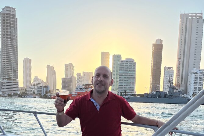 2 hrs Tour in Cartagena Bay with Sunset View - Where You Catch the Pegasus Boat in Cartagena