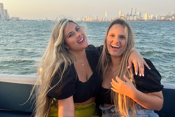 2 hrs Tour in Cartagena Bay with Sunset View - The Best Time Slot for Your Vibe