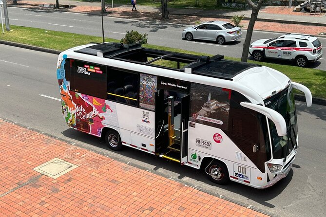 3-in-1 Panoramic Bus with walking tour and experiences - Key highlights at a glance