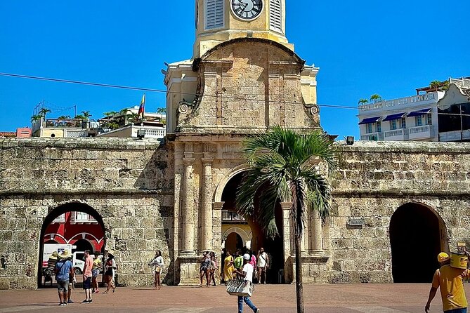 4-Hour Tour of the Best of Cartagena - Stop 1: Castillo de San Felipe de Barajas Tunnels and Batteries