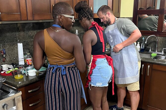 4h Cooking Class in Cartagena with 10 Recipes & Bottomless Drinks - Price and Value: Is $85 Worth It?