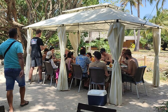 5 Islands & Snorkel Adventure - Stop 3: Isla Grande beach club lunch break that actually matters