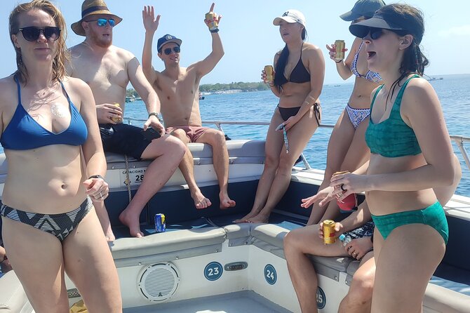 5 Islands & Snorkel Adventure - Stop 4: Cholón, the most festive hour of the day