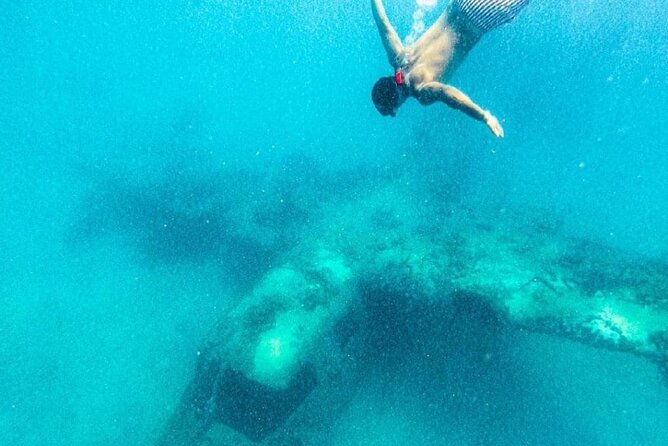 5 Islands Tour from Cartagena Including Snorkeling and Lunch - Stop 3: Cholon (party island) and Agua Azul’s swim breaks