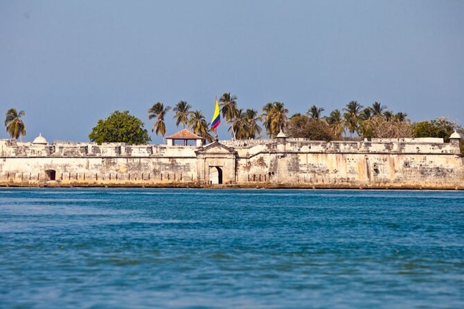 5 Islands Tour from Cartagena Including Snorkeling and Lunch - Stop 4: Playa Tranquila Barú for lunch, beach time, and the plankton option