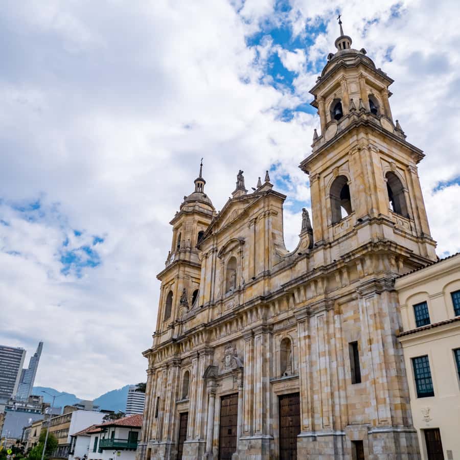 7-hour City Tour of Historic Bogotá with Monserrate - A 7-hour route that connects Monserrate to La Candelaria