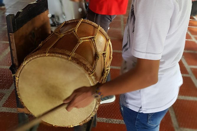 A day as a Caribbean artist - From Riomar Pickup to the Banda de Baranoa Foundation in About 35 Minutes
