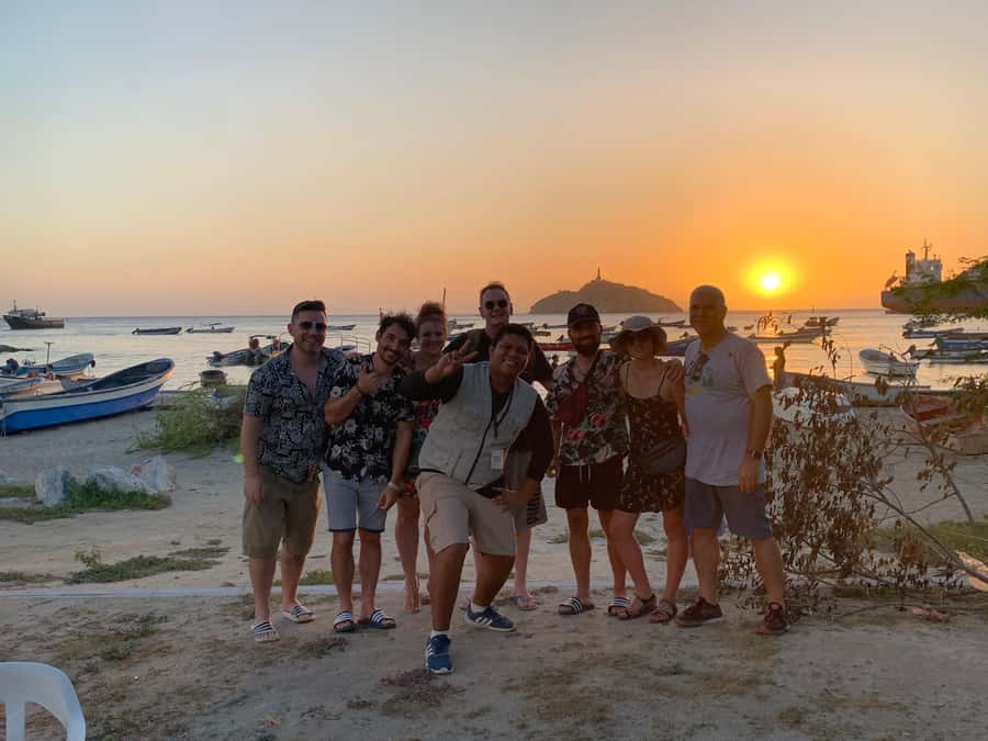 A Pearl In The Caribbean-walking tour in English - Parque de los Novios: romance and nightlife in downtown Santa Marta