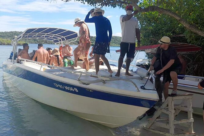 Adventure 5 Rosario Islands with Snorkel and plankton in Cartagena de indias - Islas de Rosario: Learning the Islands Before You Jump In