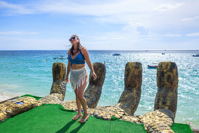 All-inclusive beach tour from Cartagena - The water situation: jet skis, vendors, and choosing a safer swim spot