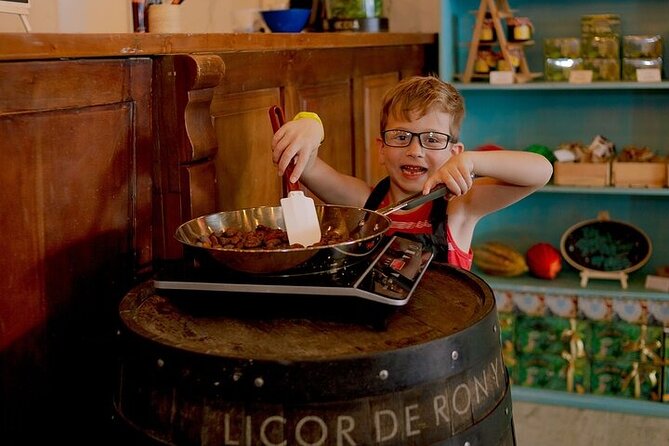 Amazing Colombian Chocolate and Cacao Workshop in Cartagena - What to Wear, and How to Plan for the Chocolate Stains