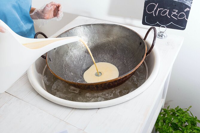 Ancient Traditional Ice Cream Making - English-friendly guidance in a workshop setting