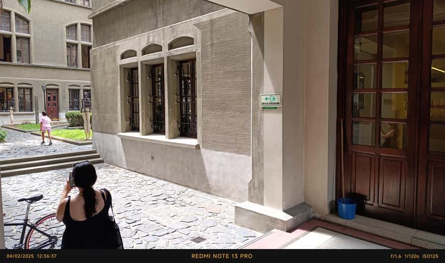 Anti tour Medellin - Palacio Nacional and the shift from judicial power to shopping space