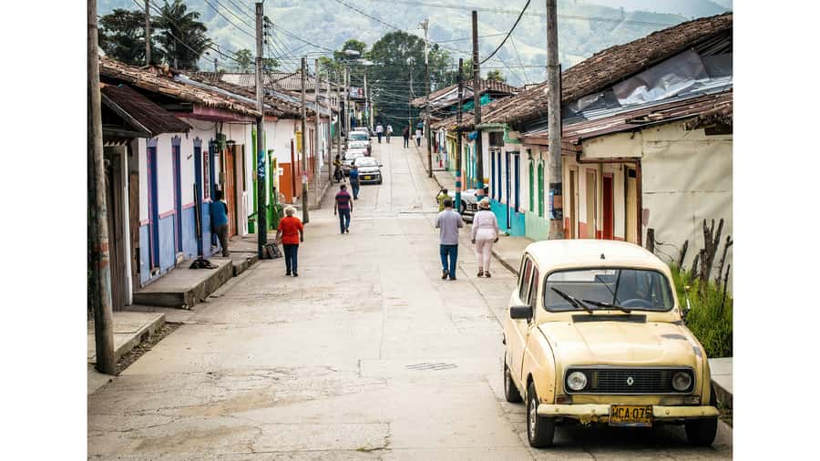Antioquia’s Villages: El Retiro, La Ceja, and More - La Ceja: parks, squares, and that easy countryside pace