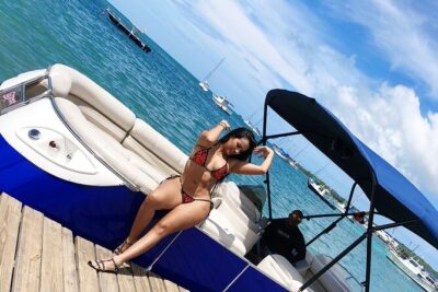 Bahia Tour, visit to the aquarium, bathing stops in San Andres.
