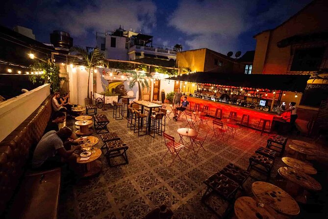 Bar Tour for Guys and Bachelor Parties - Moving through bars and clubs: how the guide keeps your night flowing