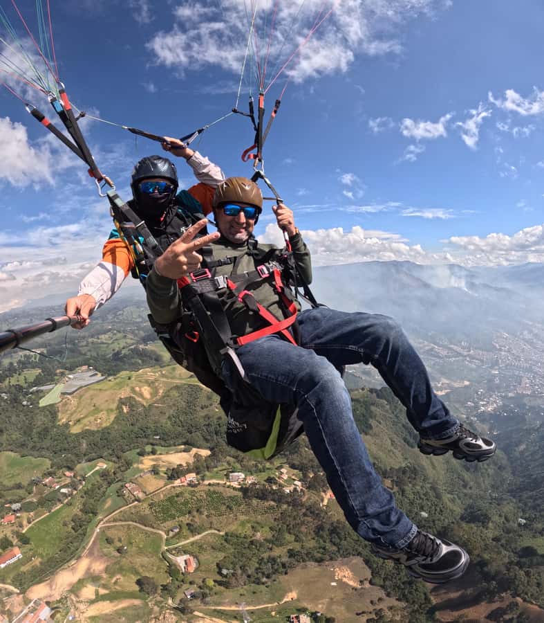 Bello: Paragliding in Medellín - Packing tips that keep the flight comfortable