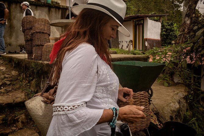 Best Coffee Tour from Medellin with Lunch and Transportation - How Ultra Tours Medellín runs the experience