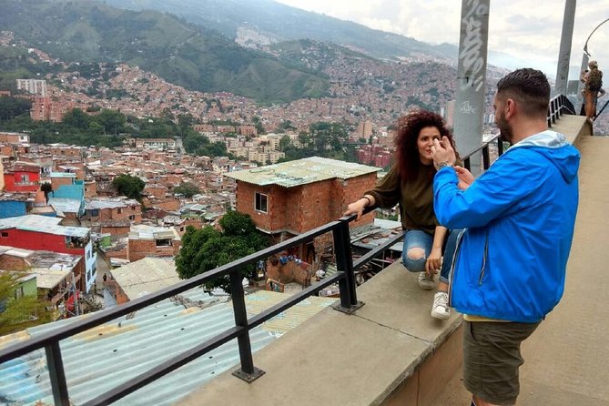 Best Full Day Private Medellin City Tour and Botero´s Plaza - Guides and service: why the good reviews matter