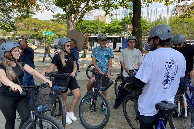 Bike City Tour Medellin With Snack and Organic Coffee - Stop 1: Pueblito Paisa for city views and your first drink