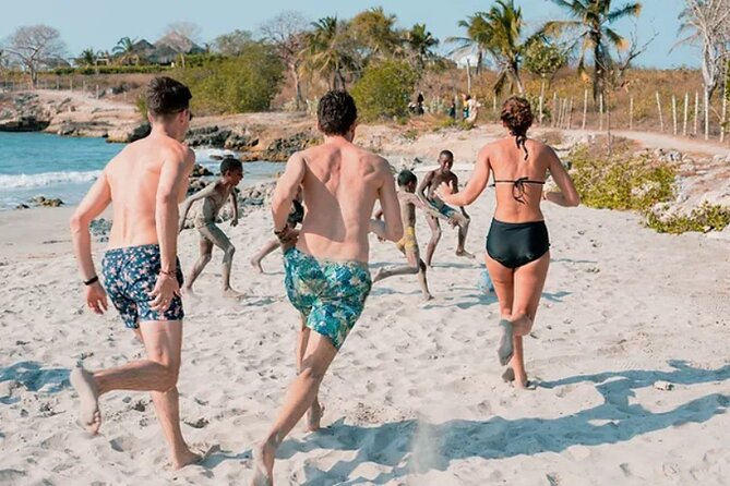 Blue Apple Beach Day: Sun, Music & Adventure from Cartagena - From Cartagena to Tierra Bomba: the speedboat part that sets the tone