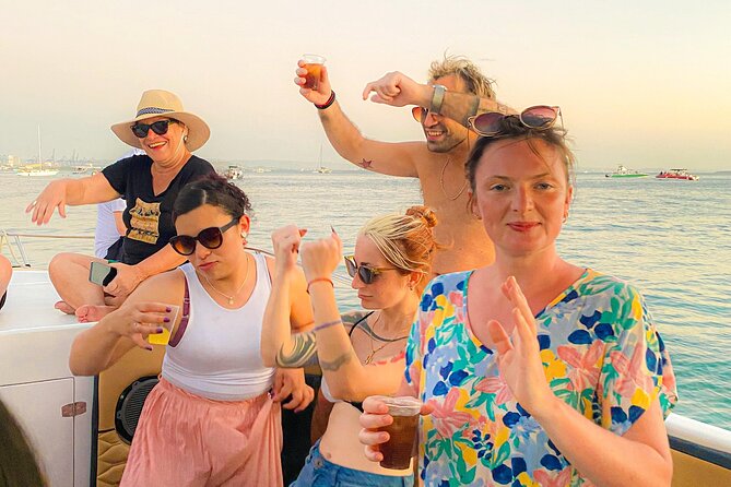 Boat Party in the Bay of Cartagena with Open Bar - Stop 3: Manga’s colorful streets, seen as a coastline portrait