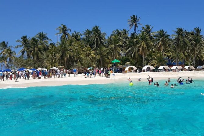 Boat Tour to Johnny Cay & Aquarium in San Andres Island - Stop 2: Cayo Acuario (Rose Cay Aquarium), shallow water and real swim time