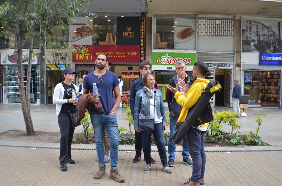 Bogotá: 3-Hour Private Tour of La Candelaria - La Concordia Marketplace: Fruit, Juices, and How to Taste a City