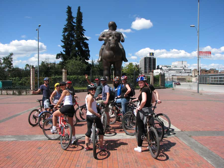 Bogota: Bicycle City Tour - Tejo, plazas, and the culture you see while cycling