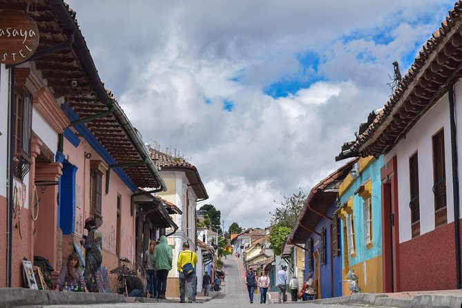 Bogota City Tour - 4 Hours - The main administrative center: political topics turned into street-level context