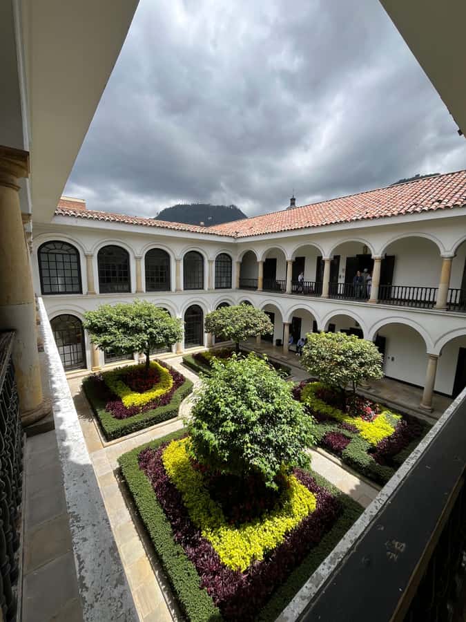 Bogotá: City Tour, Monserrate, Gold Museum, Plaza de Bolivar - Pace, comfort, and the best way to enjoy a full day of highlights