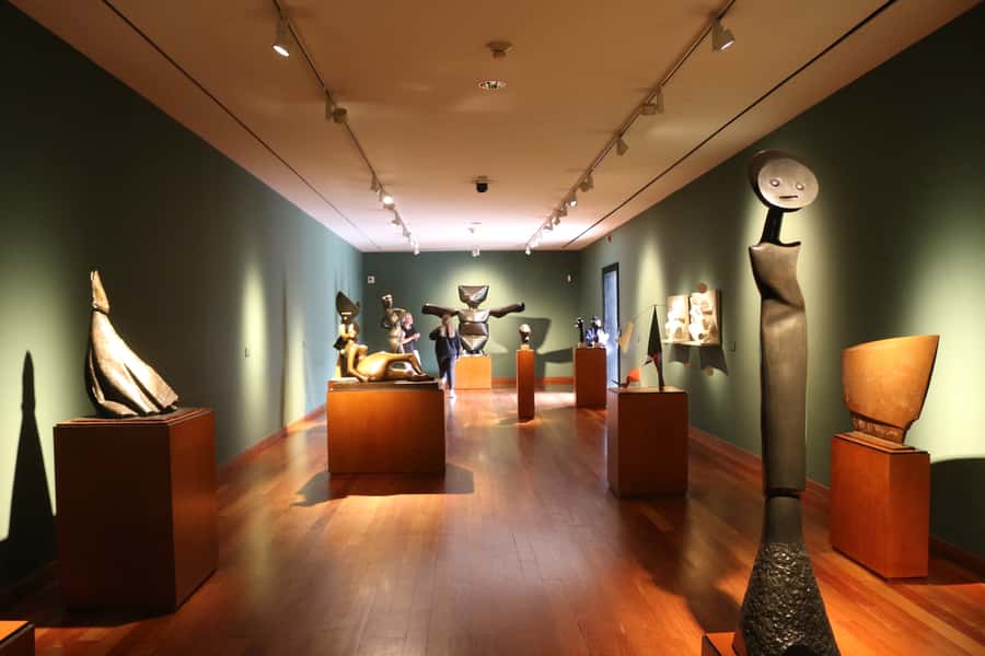 Bogotá City Tour with Monserrate, Gold and Botero Museums - Museo Botero: art that gives you breathing room from heavy topics