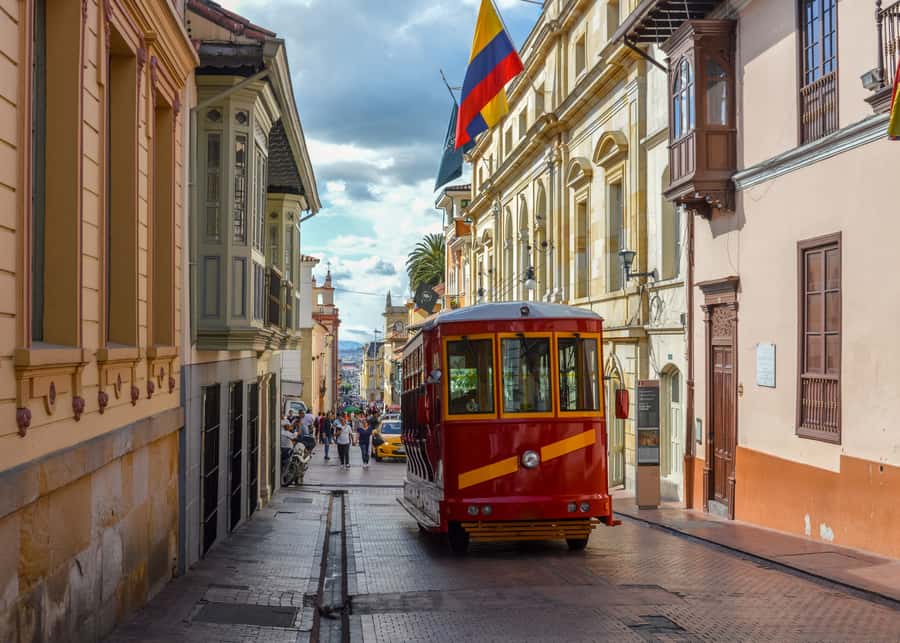Bogotá City Tour with Monserrate, Gold and Botero Museums - Museo del Oro: stepping into metalwork made before Spanish arrival