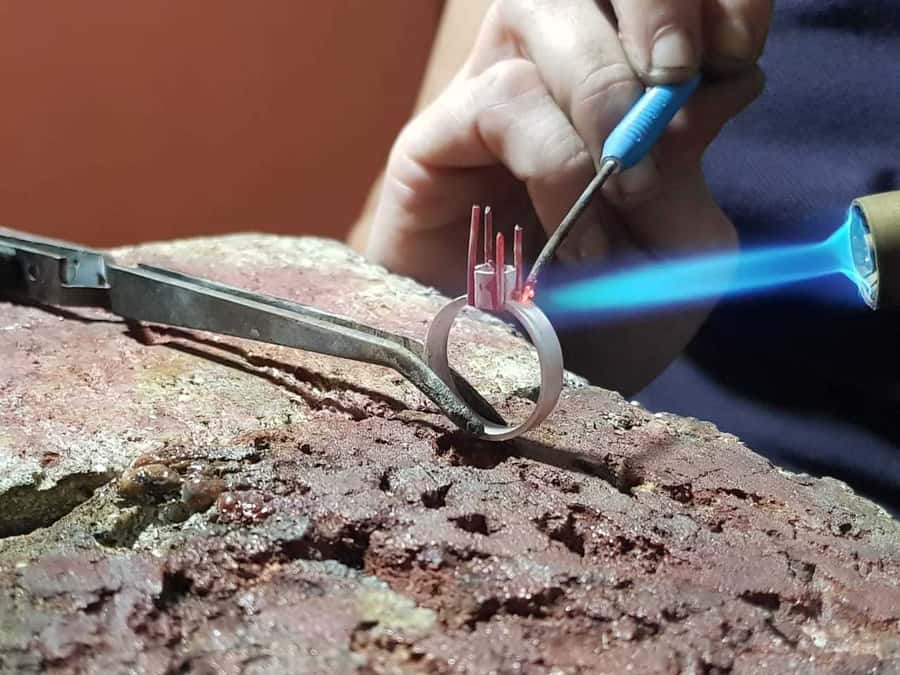Bogota: Colombian Emerald Ring Workshop - Where Emerald Jewelry Turns Into a Real Life Lesson