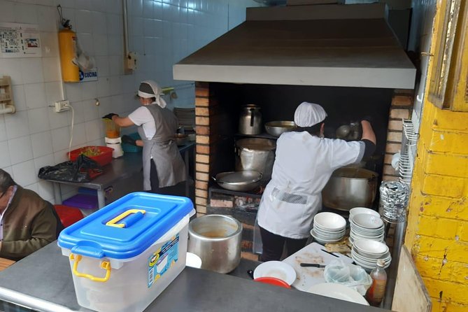 Bogotá: Discover Local Breakfast Traditions & Tastings - Guides and their food stories: why it changes the whole meal