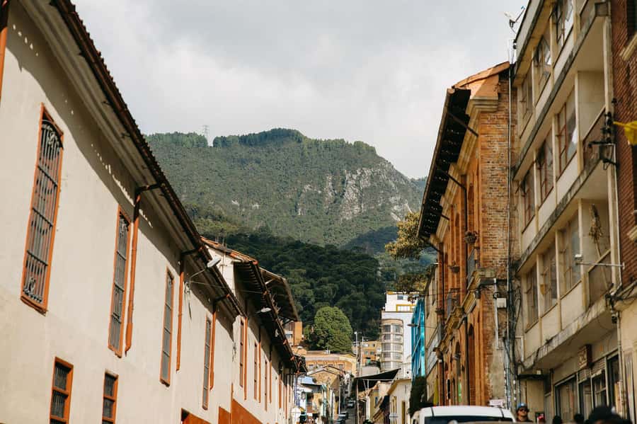 Bogotá: Express Tour with Private Guide and Transportation - Transportation and Timing: Where Bogotá Can Be Tricky