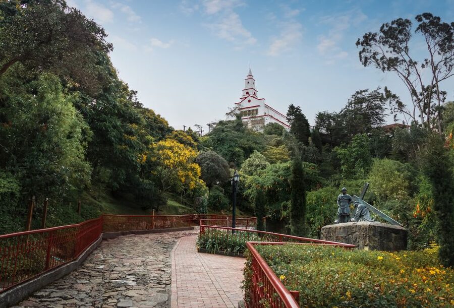 Bogota: Gold Museum and Monserrate Private Half-Day Tour - Small rules that can affect your day