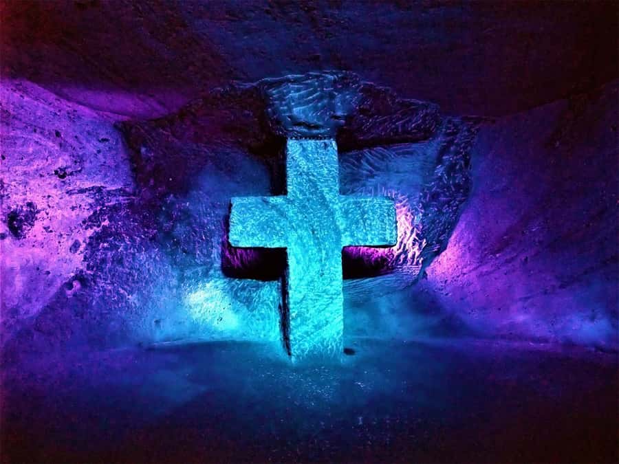 Bogota: Guatavita and Salt Cathedral Daily Group Tour - Zipaquirá town time, then straight to the main event