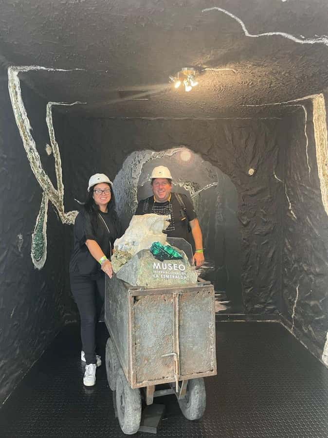 Bogota: Guided Colombian Emeralds Tour with Museum Entry - International Emerald Museum: Your 1-Hour Guided Entry