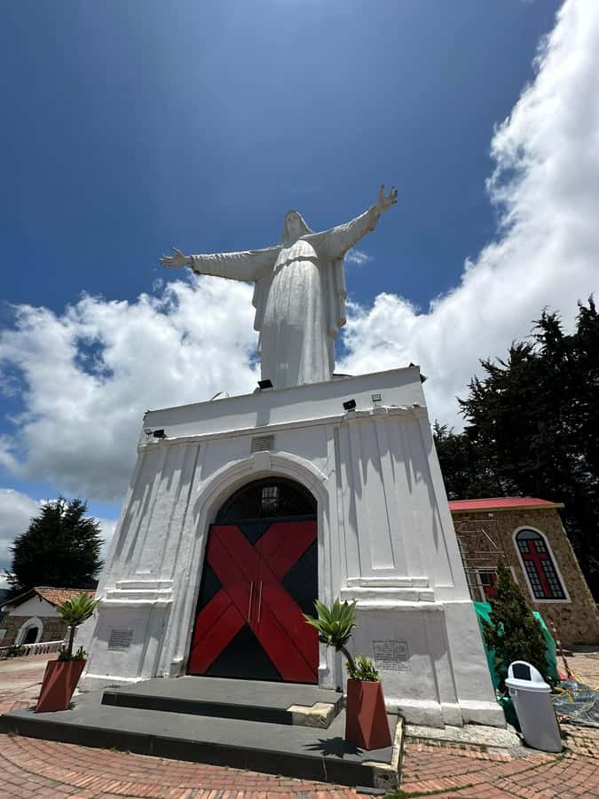 Bogota: Hike to La Chorrera Waterfall, El Chiflón and Guadalupe Hill - Key things that make this tour worth your time