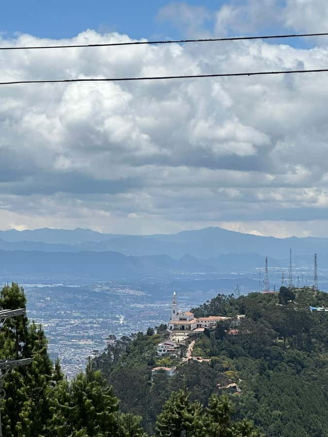 Bogota: Hike to La Chorrera Waterfall, El Chiflón and Guadalupe Hill - La Chorrera waterfall: the tougher hike and the big payoff