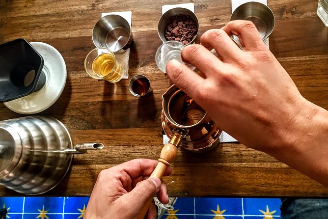 Bogota Kickstart Tour: Candelaria + Cacao & Coffee Experience •4h - Casa de Nariño: seeing the presidential house from the outside