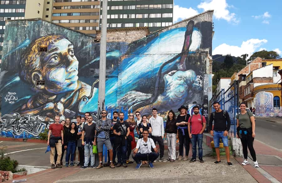 Bogotá: La Candelaria Graffiti & Urban Art Guided Tour - Women artists on walls: Bastardilla, Vera, and Ledania