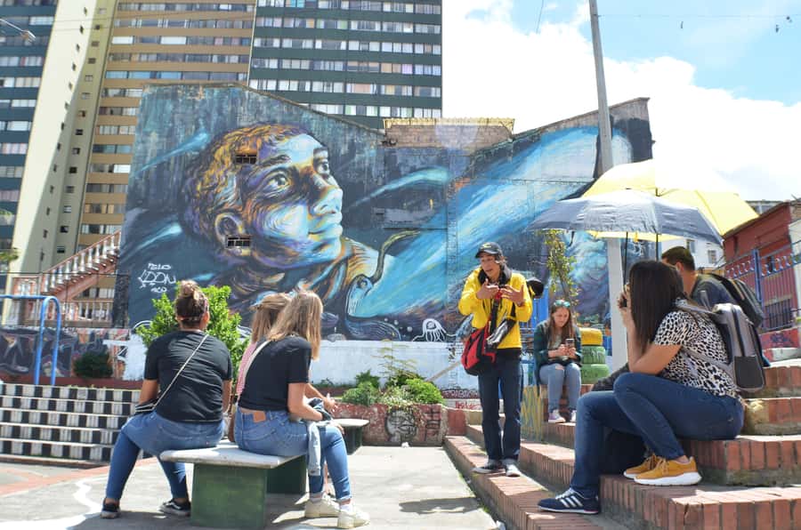 Bogotá: La Candelaria Graffiti & Urban Art Guided Tour - Starting at Chorro de Quevedo, finding the right group fast