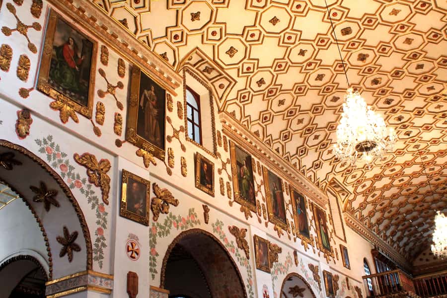 Bogota: La Candelaria Highlights Walking Tour - Bolivar Square: Capitol, Justice Palace, City Hall, and the Cathedral