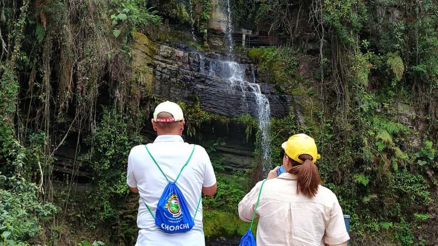 Bogota: La Chorrera Waterfall Guided Hike and Guadalupe Hill - Cueva de los Monos: the higher viewpoint that changes your perspective