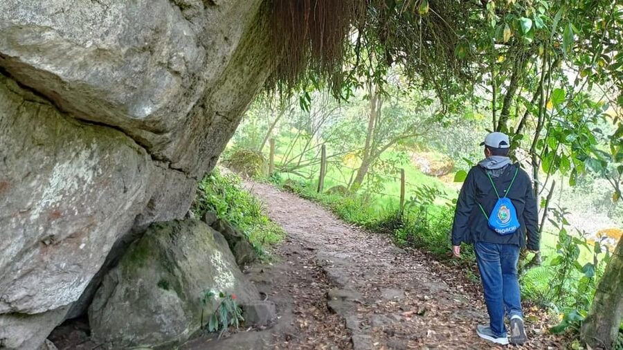 Bogota: La Chorrera Waterfall Guided Hike and Guadalupe Hill - Comfort and safety: who should go, and who should skip