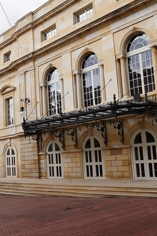 Bogota : Must-See Sites Walking Tour With a Guide - What the private setup means for your experience