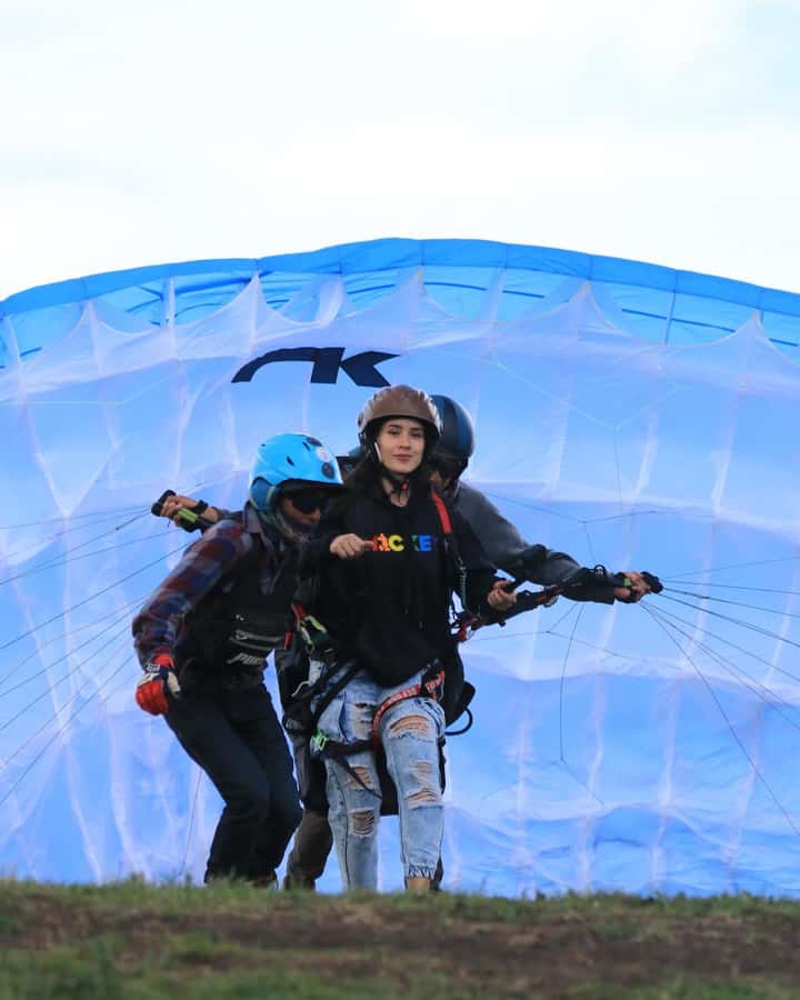 Bogota: Paragliding activity in La Calera with transfers - Key things that make this paragliding day work