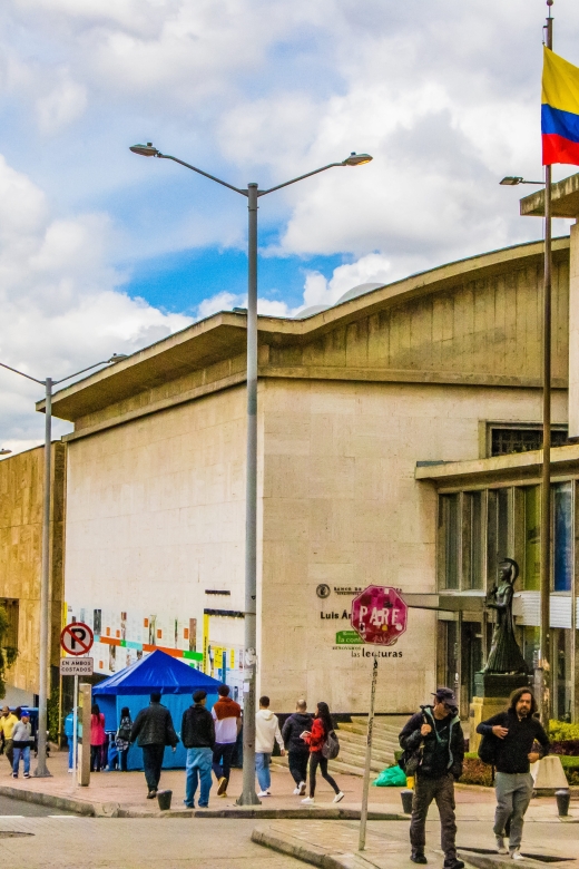 Bogotá: Private Candelaria Walking Tour with Gold Museum - Private Guide Value, and Why It Can Change Your Trip
